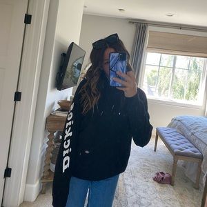 cute basic black dickies jacket!